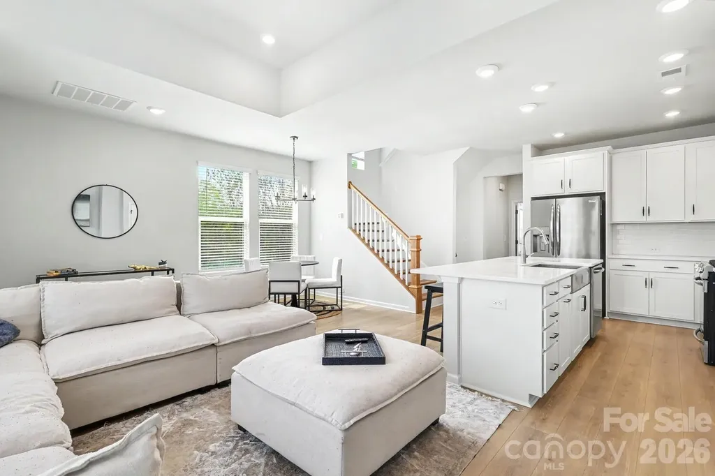 2007 Statesville Avenue Charlotte NC 28206