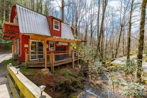 2670 Dicks Creek Road Whittier NC 28789