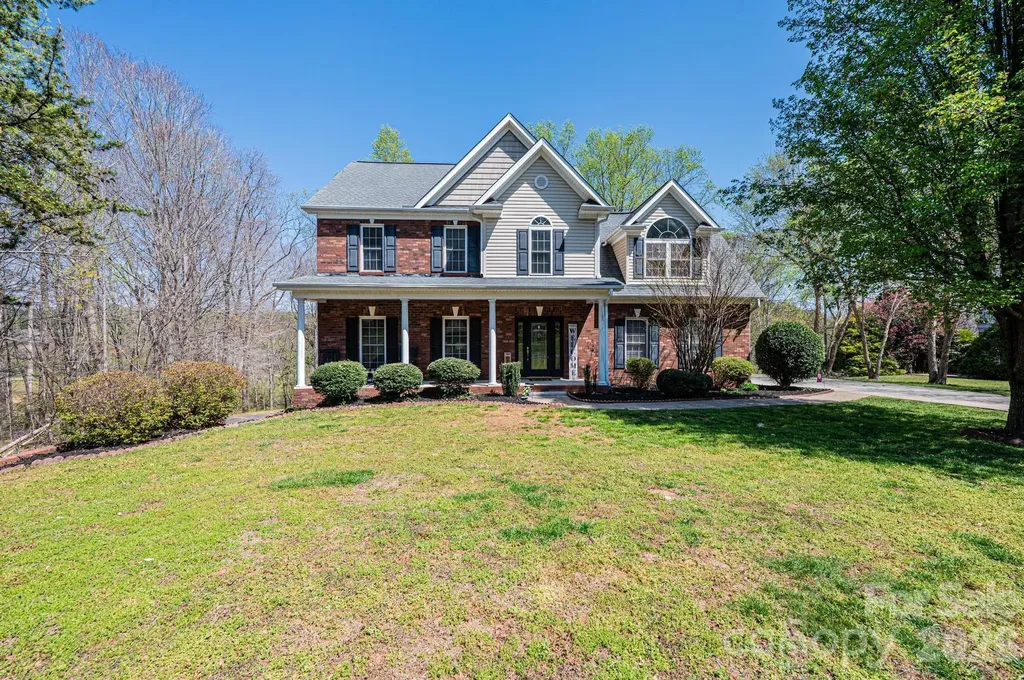 2586 Henry Falls Drive Hickory NC 28602