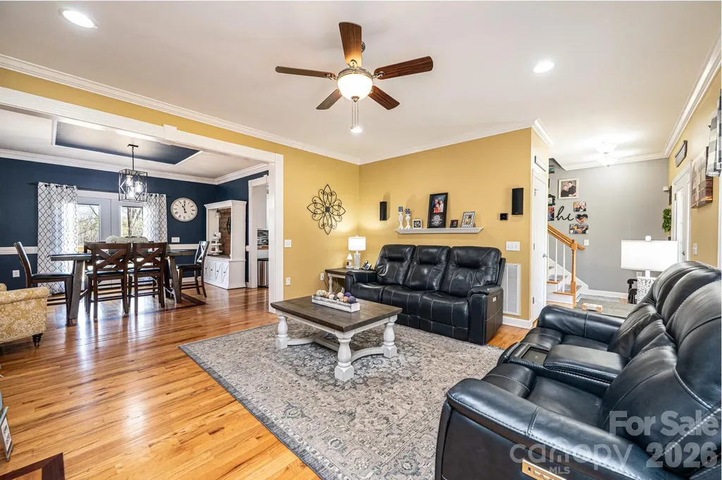 2586 Henry Falls Drive Hickory NC 28602