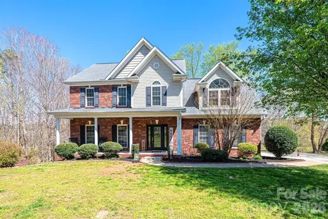 2586 Henry Falls Drive Hickory NC 28602