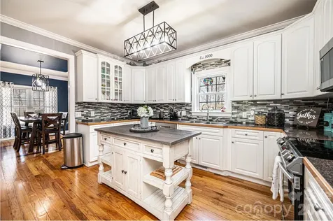 2586 Henry Falls Drive Hickory NC 28602