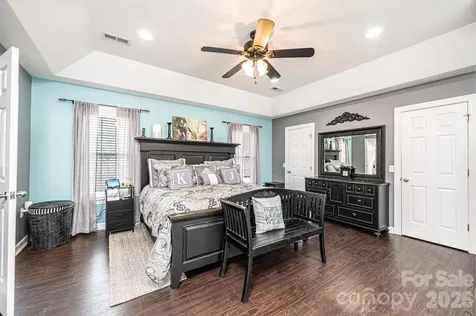 2586 Henry Falls Drive Hickory NC 28602