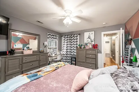 2586 Henry Falls Drive Hickory NC 28602