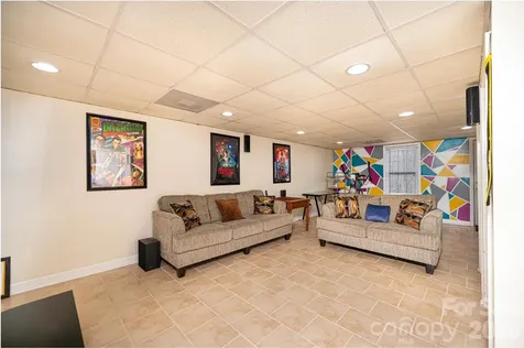 2586 Henry Falls Drive Hickory NC 28602