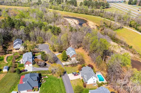 2586 Henry Falls Drive Hickory NC 28602
