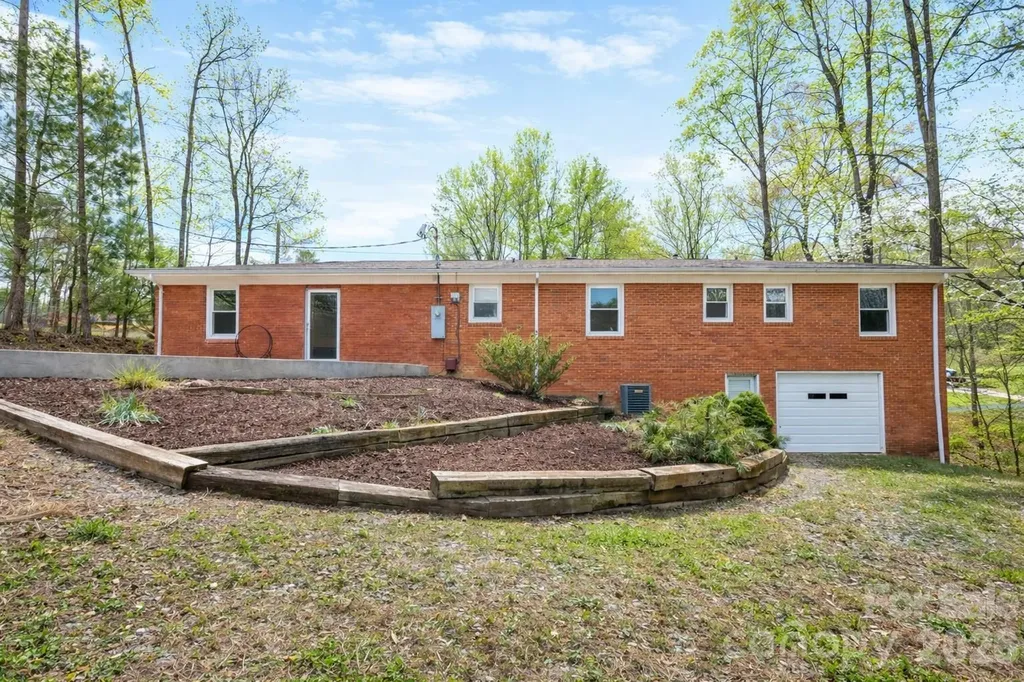 1130 Allman Extension Mount Pleasant NC 28124