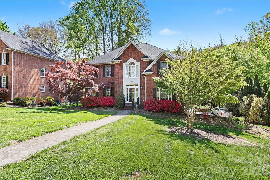5005 Mayberry Lane Winston Salem NC 27106