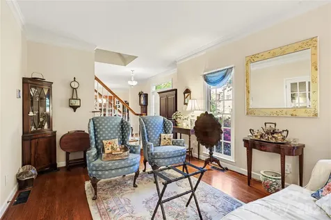 5005 Mayberry Lane Winston Salem NC 27106