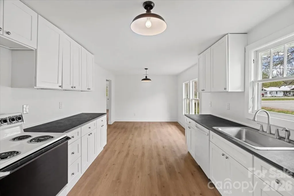 1623 Barnardsville Highway Barnardsville NC 28709