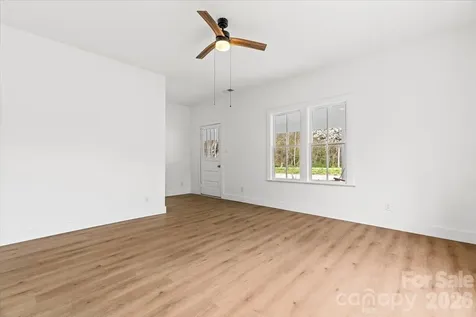 1623 Barnardsville Highway Barnardsville NC 28709