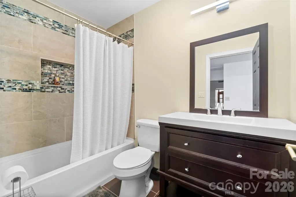 6239 Skyline Drive Charlotte NC 28269