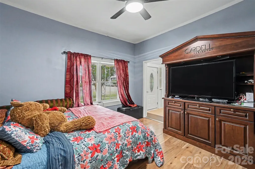 418 S Yadkin Avenue Spencer NC 28159