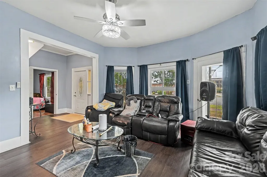 418 S Yadkin Avenue Spencer NC 28159