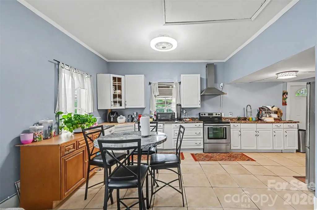 418 S Yadkin Avenue Spencer NC 28159