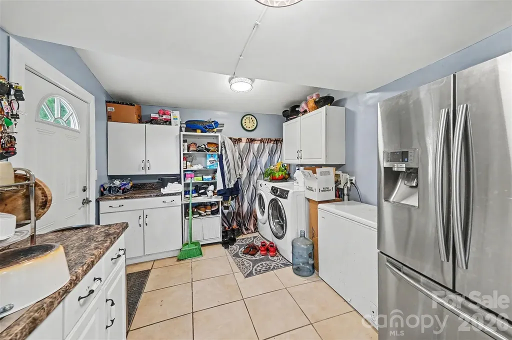 418 S Yadkin Avenue Spencer NC 28159