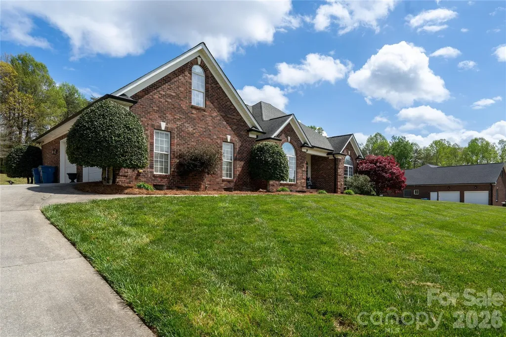 2472 Genelia Drive Claremont NC 28610