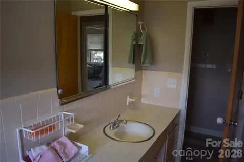 103 Regina Drive Morganton NC 28655