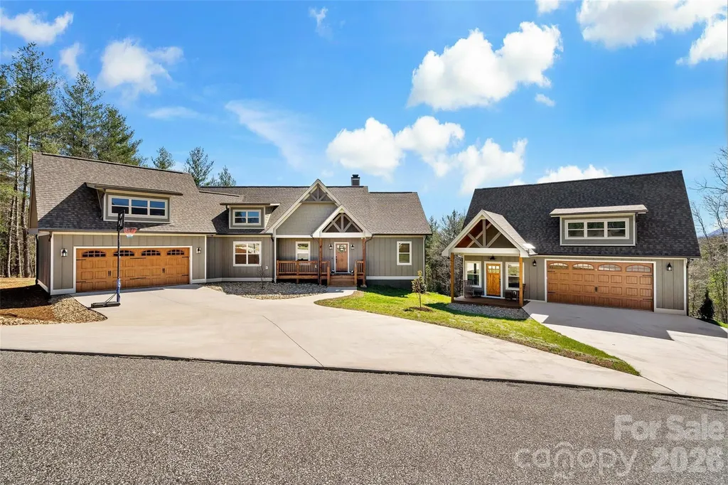 207 Lake Crest Drive Nebo NC 28761