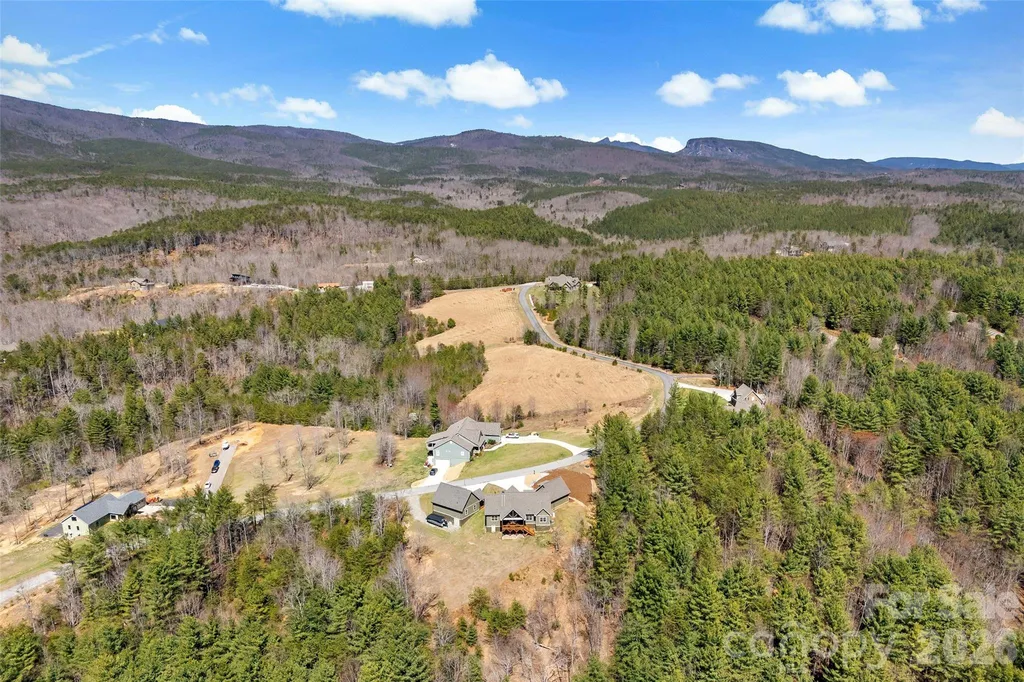 207 Lake Crest Drive Nebo NC 28761