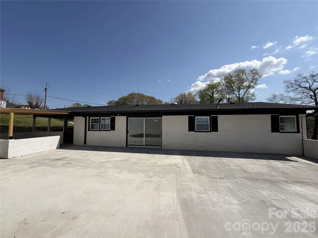 202 Woodward Avenue Morganton NC 28655