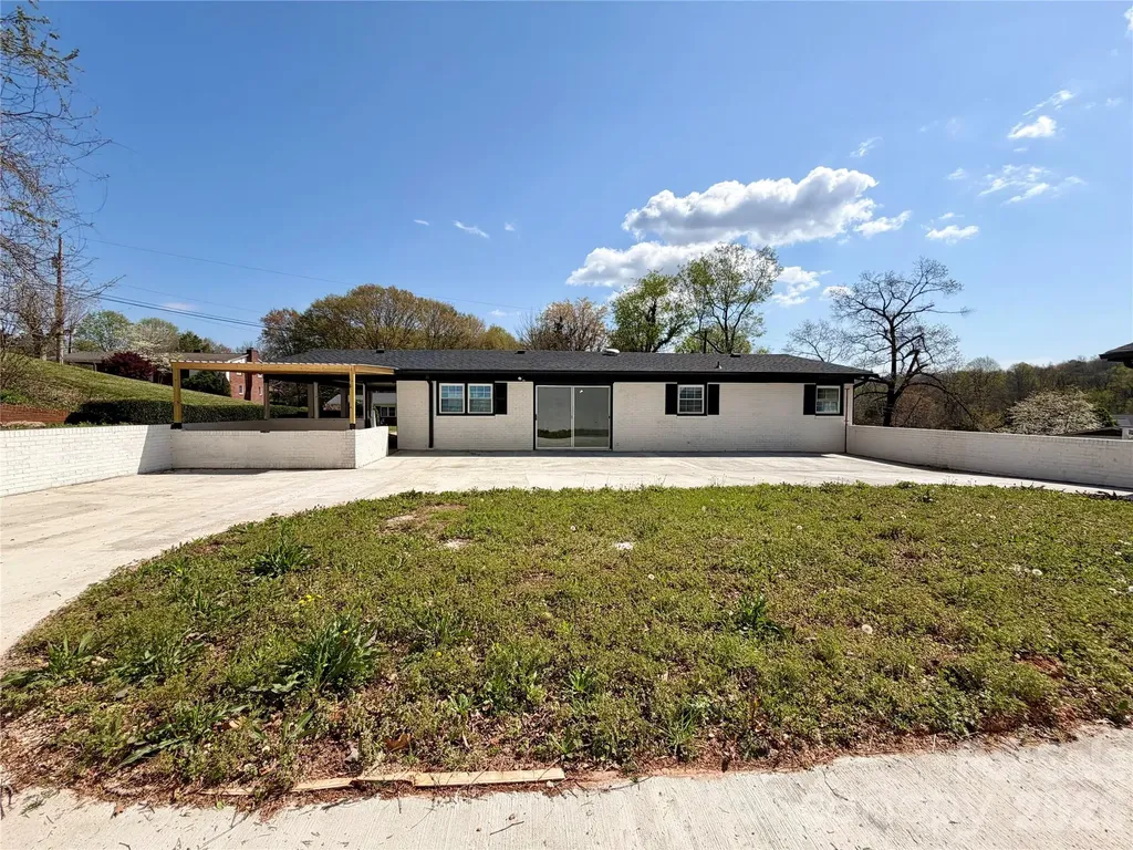 202 Woodward Avenue Morganton NC 28655