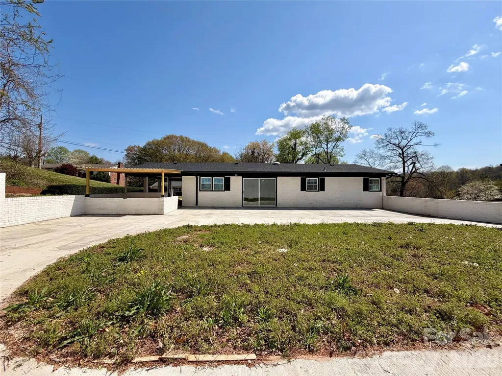 202 Woodward Avenue Morganton NC 28655