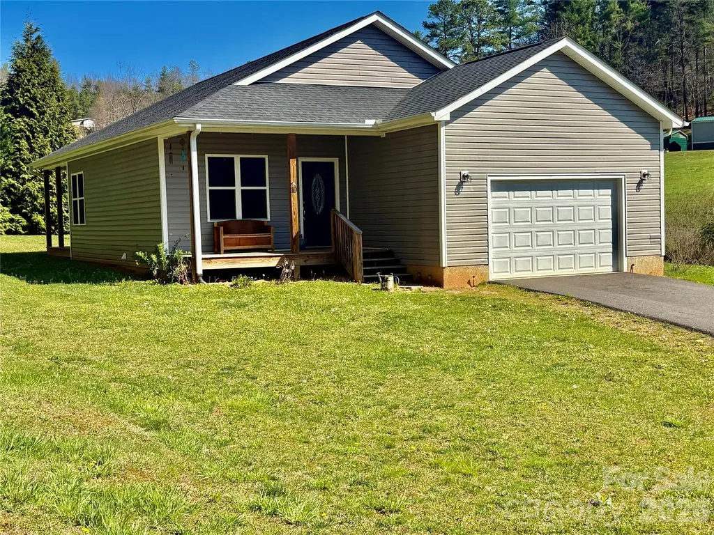 10 Scarlett Ridge Drive Marshall NC 28753
