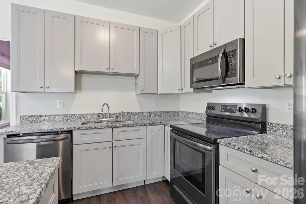 10 Scarlett Ridge Drive Marshall NC 28753