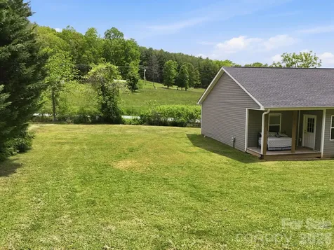 10 Scarlett Ridge Drive Marshall NC 28753