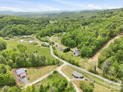 10 Scarlett Ridge Drive Marshall NC 28753