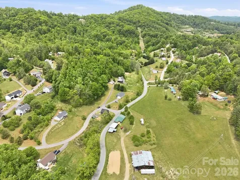 10 Scarlett Ridge Drive Marshall NC 28753