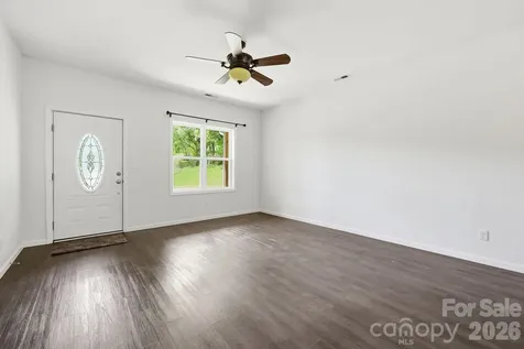 10 Scarlett Ridge Drive Marshall NC 28753