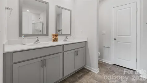 19 Caroline Valley Lane Hendersonville NC 28792