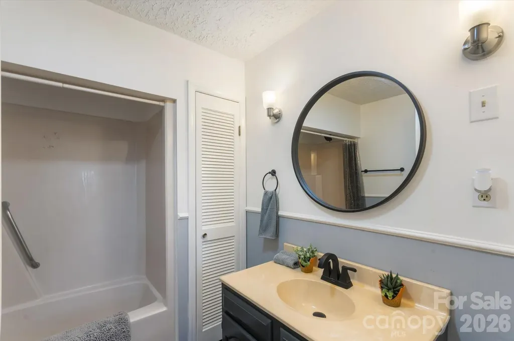 25 Montview Circle Brevard NC 28712
