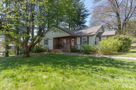 25 Montview Circle Brevard NC 28712