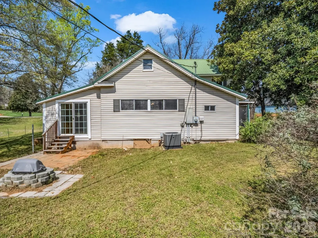 1282 Old Us 74 Highway Ellenboro NC 28040