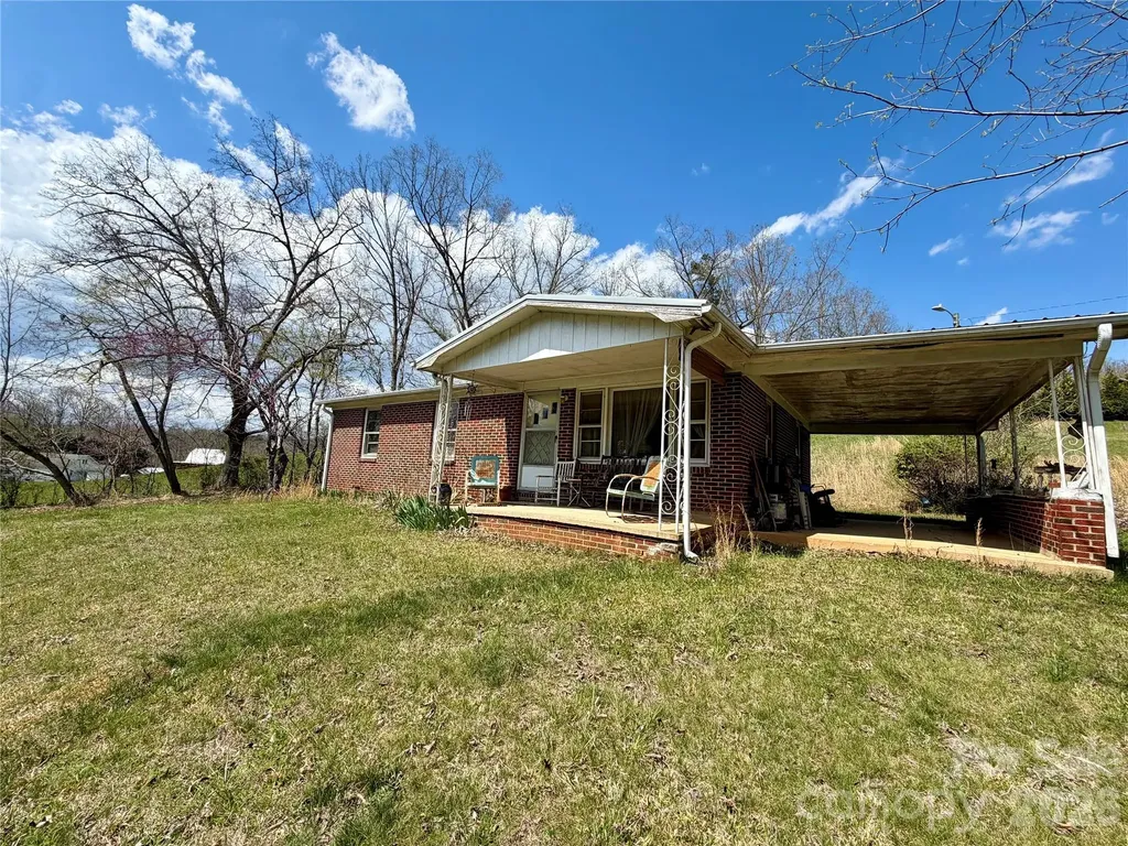 637 Fletcher Martin Road Alexander NC 28701