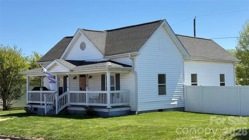 714 Brook Street Belmont NC 28012