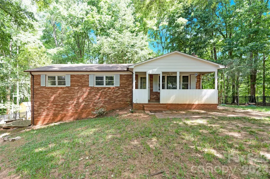 7065 Fieldcrest Lane Denver NC 28037