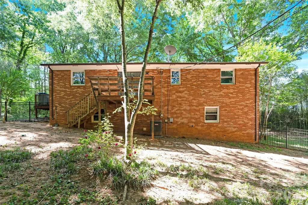 7065 Fieldcrest Lane Denver NC 28037