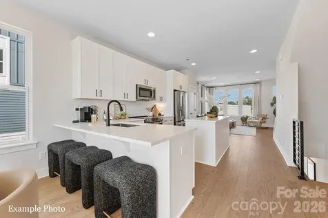 142 Red Azalea Lane Charlotte NC 28217