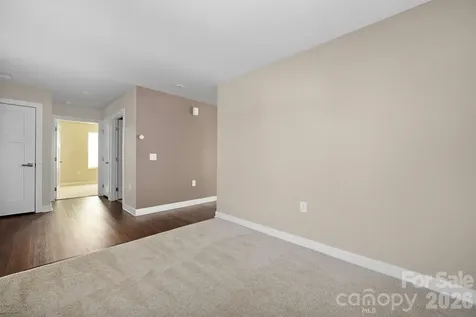 9747 Wardley Drive Charlotte NC 28215
