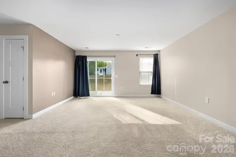 9747 Wardley Drive Charlotte NC 28215