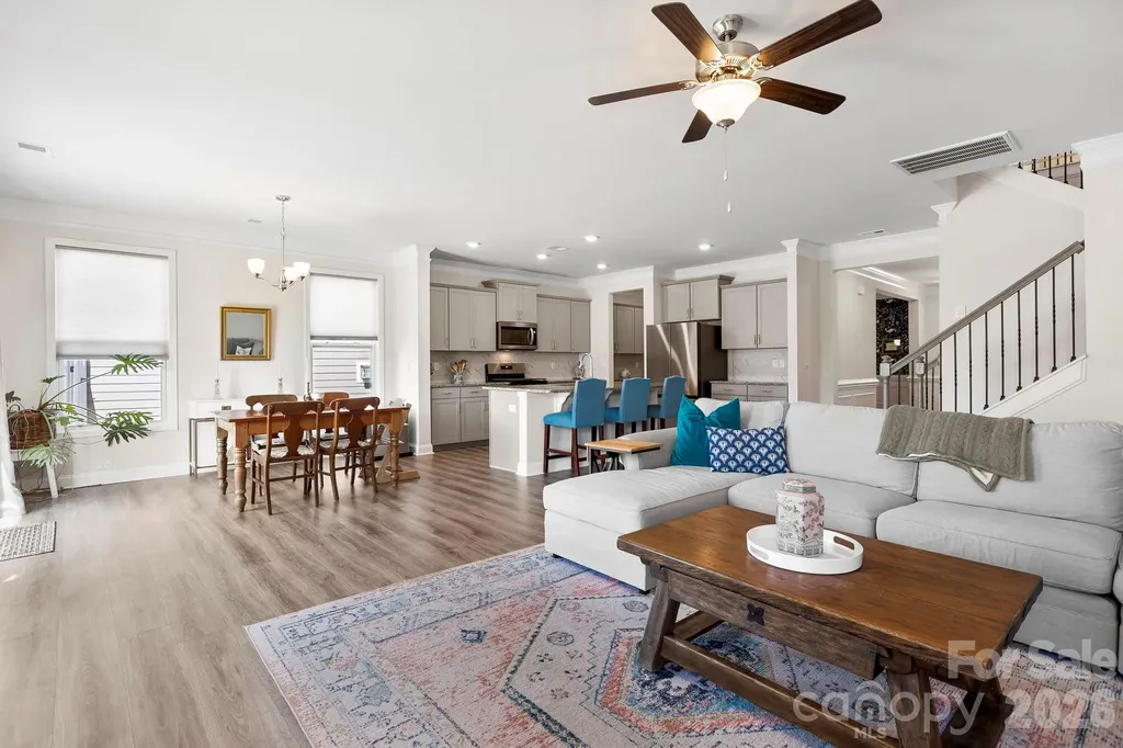 23 Thornberry Road Hendersonville NC 28792