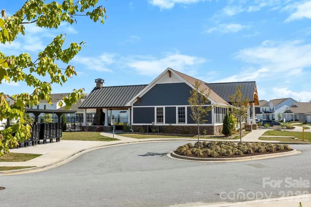 23 Thornberry Road Hendersonville NC 28792
