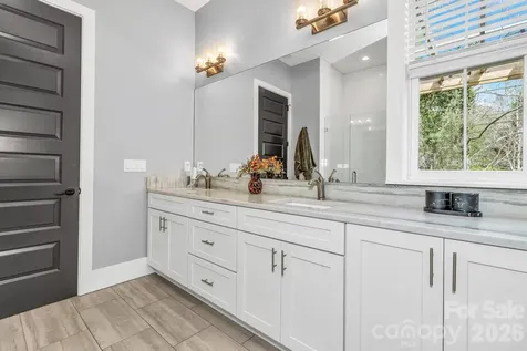 20 Phillip Lane Arden NC 28704