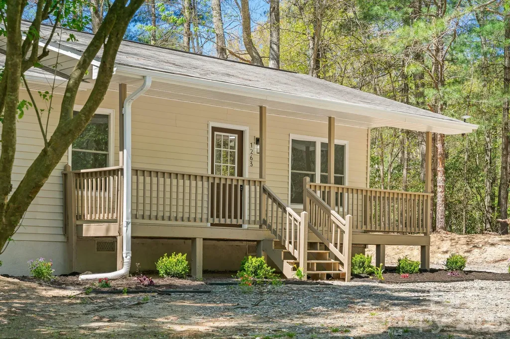 1263 See Off Mountain Road Brevard NC 28712