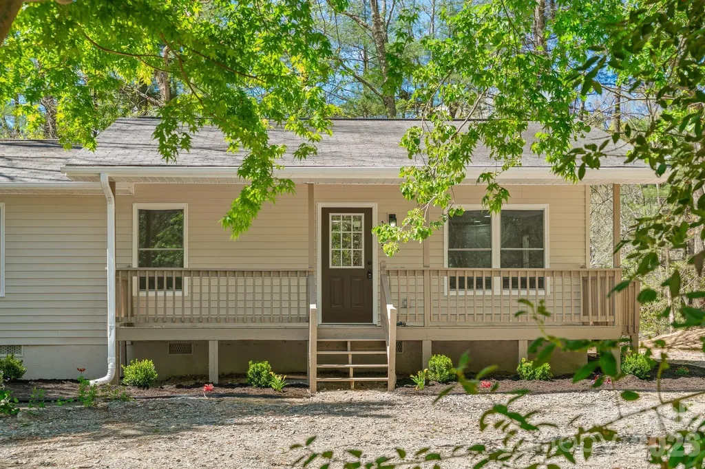 1263 See Off Mountain Road Brevard NC 28712