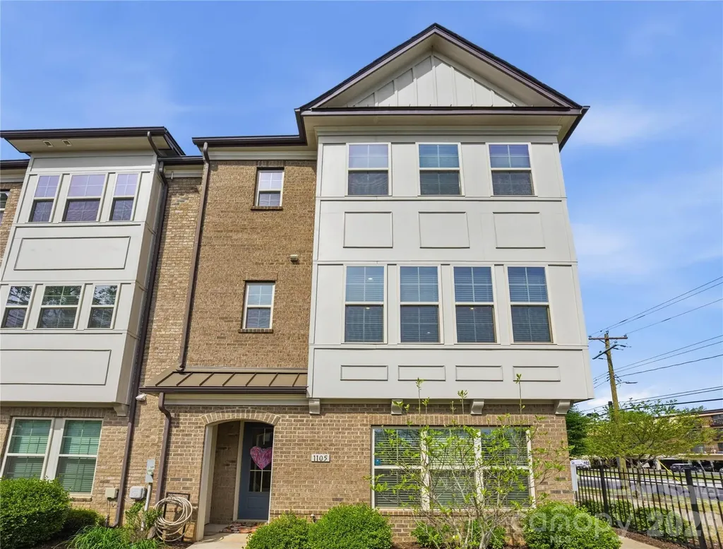 1105 Towns Hill Way Charlotte NC 28209